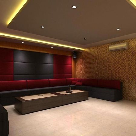 Win Grand Hotel Bekasi Bagian luar foto