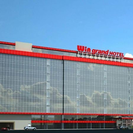 Win Grand Hotel Bekasi Bagian luar foto